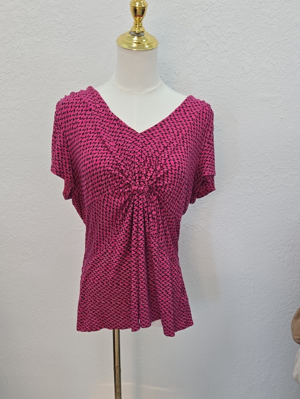 Daisy Fuentes Fuchsia Short-Sleeve Twist-Front Blouse